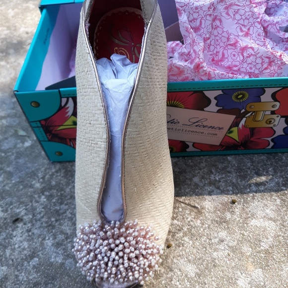 Shoes - Picture 3 of 3